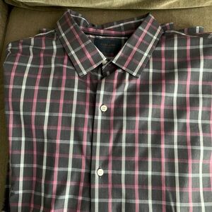 Men’s Fairlane Non-Iron Stretch button down shirt. Size: 3XL. Never worn.
